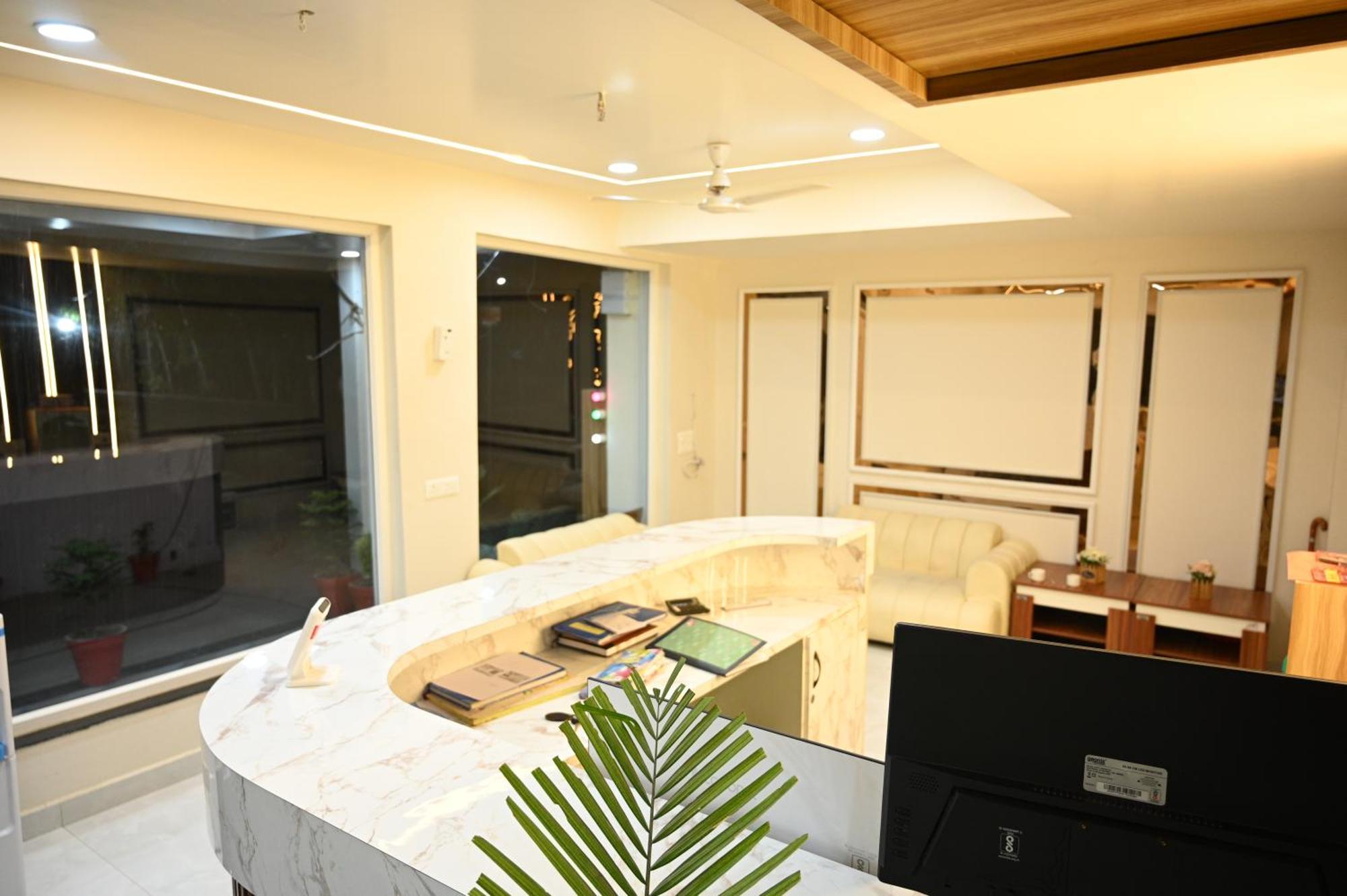 The Janki Hotel Ayodhya Exterior photo